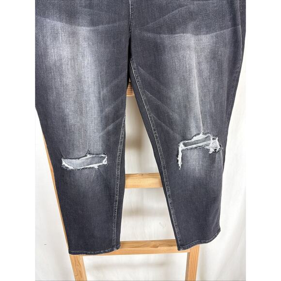NWT Flying Monkey Vervet Erika Black Distressed Mom Jeans #0886 Size 16 - Picture 2 of 6